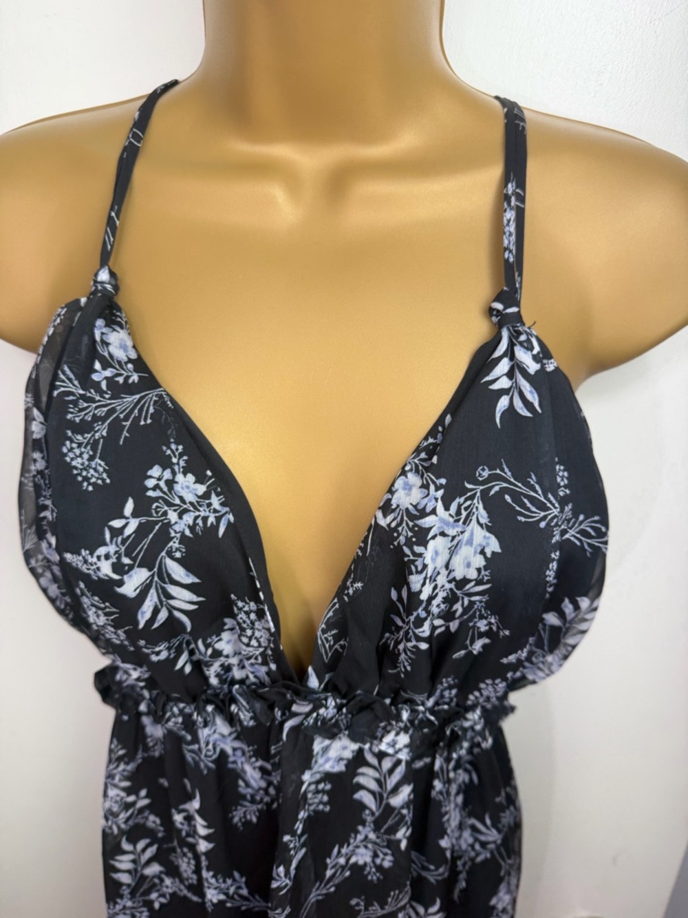 Lulus Black Make a Mark Floral Print Strappy Backless Ruffled Maxi Dress NWOT S - Picture 9 of 16